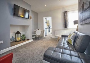 Host & Stay - Skyview