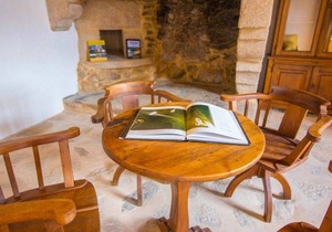 Hostel Monasterio de Moraime