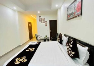 Hotel O K R Resdiancy Near Botanic Garden Of Indian Republic