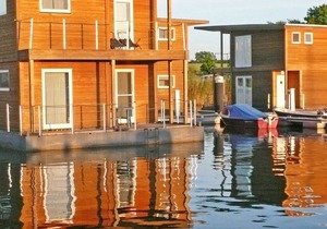 House 1 / pets possible - FLOATING HOUSES Classic - Kröslin / up to 6 pers.
