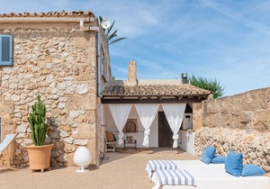 House on the first line of the Bay of Pollensa. farm can cuarassa