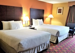 Howard Johnson by Wyndham Clifton NJ