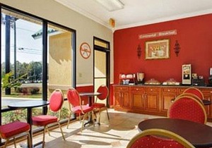 Howard Johnson by Wyndham Dothan