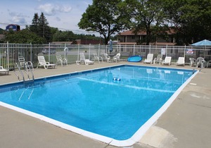 Howard Johnson by Wyndham Lenox