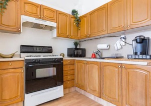 HUGE Sun-kissed 3BR 1 Stop to NYC
