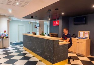 ibis Lyon Est Bron