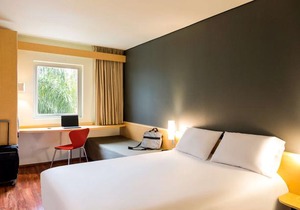 Ibis Monterrey Valle