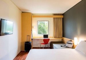 Ibis Monterrey Valle