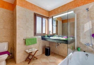 Ibiza 4 bedroom villa, Cala'n Blanes