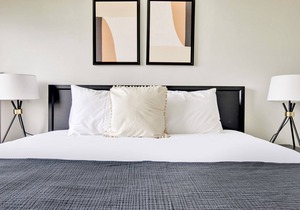 Ideal Evanston 1BR, 1 mile from Northwestern campus, by Blueground