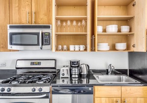 Ideal LIC 1BR w/W/D, Elevator & Doorman, near East River, by Blueground