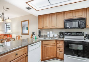 Ideal Naples Getaway W/Shared Pool, Tennis Courts, & Central AC