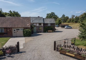 Idyllic riverside location
