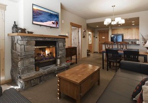 Immaculate ski in ski out condo - direct ski in and out, winter hot tub , gym, covered parking!!