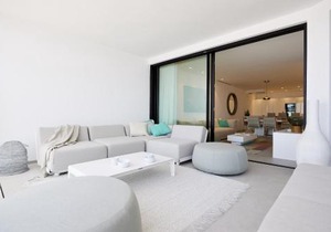Infinity 0-3 LUXE PARTIAL SEA VIEW 2B