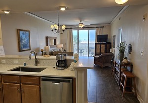 Inn at Dauphin Island 203 Beautifully Furnished with Great Views!