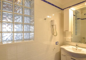 Inviting vacation apartment near the beach.