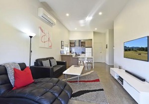 Ironbark Hill Villa 1 Tyrian