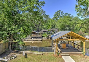 Isle of Wight Tri-Level Home w/ Private Boat Dock!