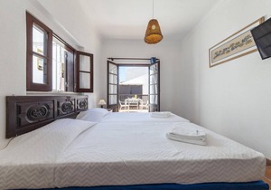 J - Bedroom 2 in Casa do Farol