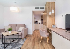 Jantaris B4 | 1 Bedroom | Terrace|Air Conditioning