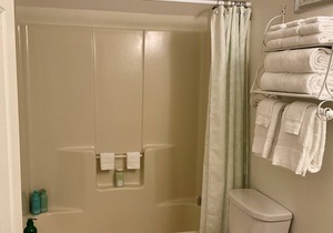JOLLI-LODGE~Beach Resort in Leland