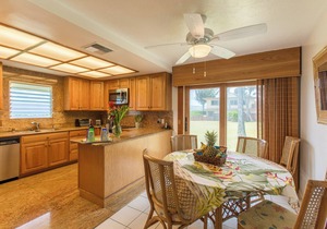 Kakela Kai, Beachfront Kailua Home, Private, A/C