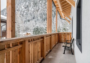 Kamerloy Apartments - D with Mountain View, Wi-Fi, Balcony and Garden