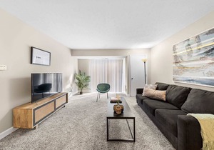 Kasa | Inviting 2BD, Near Notre Dame | South Bend