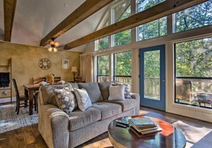 Keowee Keys Home with Mountains View and Lake Access!