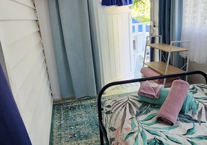 King Single plus 3 Singles in Meyenburg House with shared bathroom & kitchen