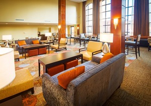 King Studio. Free Breakfast Buffet. Pool & Gym Access.