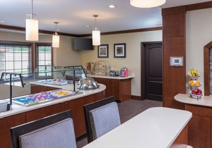 King Studio | Free Daily Breakfast, Shared Hot Tub + Pool