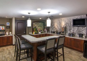 King Suite | Free Breakfast. Pool Access.