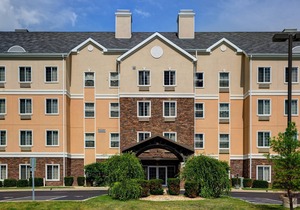 King Suite. Pool. Free Breakfast. Near Midway Village Museum!