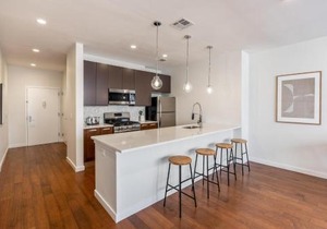 Kislak 402 Spacious 1BR Retreat Above the City
