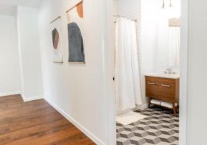 Kislak 403 Luxurious 2BR Retreat Above the City