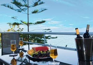 Kiveri Luxurious Seaside Apartment