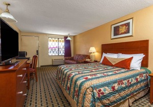 Knights Inn - Seymour
