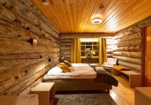 Kuukkeli Log Houses Teerenpesä