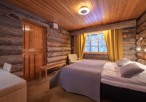 Kuukkeli Log Houses Teerenpesä