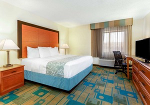 La Quinta Inn by Wyndham Chicago Willowbrook