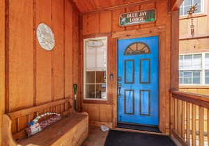 Lake View Home! Steps to the Beach! GarWoods! Minutes to Slopes! Dog Friendly!