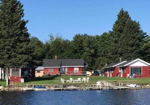 Lakefront Cabin Rental Resort- Fish, Sightseeing & Ride Trails
