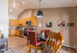 Lakefront Condo w/ Lovely Views, Beach Access & Pool/Hot Tub/Sauna