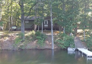 Lakefront Vacation Home W/Large Yard and FirePit