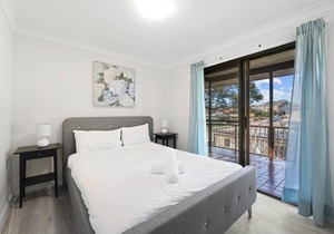 Lakeside Holiday 4 Bedrooms House Long Jetty