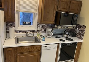 Lakeview condo with tennis, sauna, shared pool & a private beach