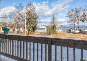 Lakeview condo with tennis, sauna, shared pool & a private beach