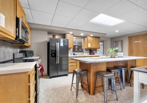 Lakeview Living - LOWER Living 2 - Vacation Rental